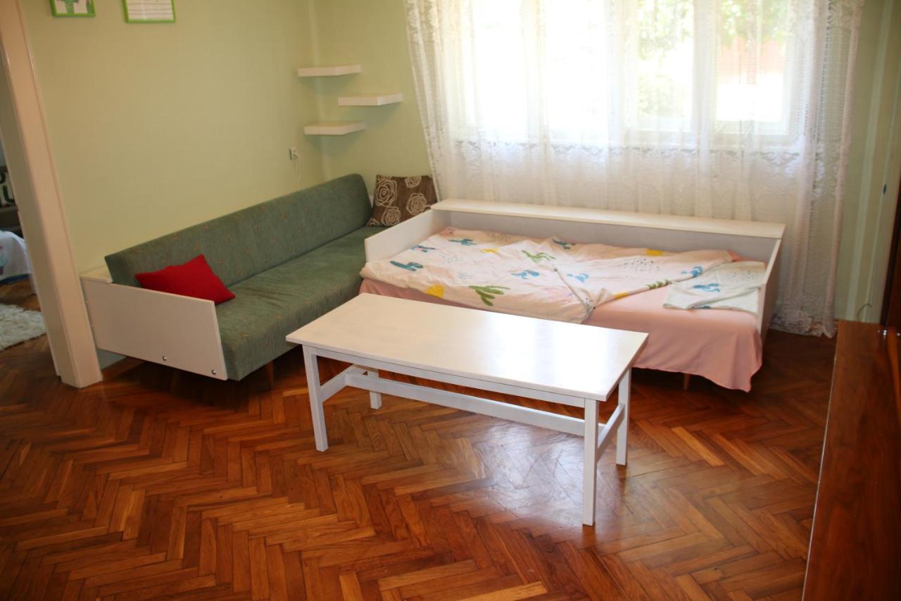 Green Cactus Rooms - Unique And Cozy House Senta Экстерьер фото